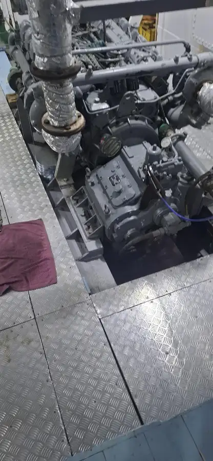 Kapal pelayaran untuk dijual