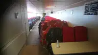 Kapal feri untuk jualan