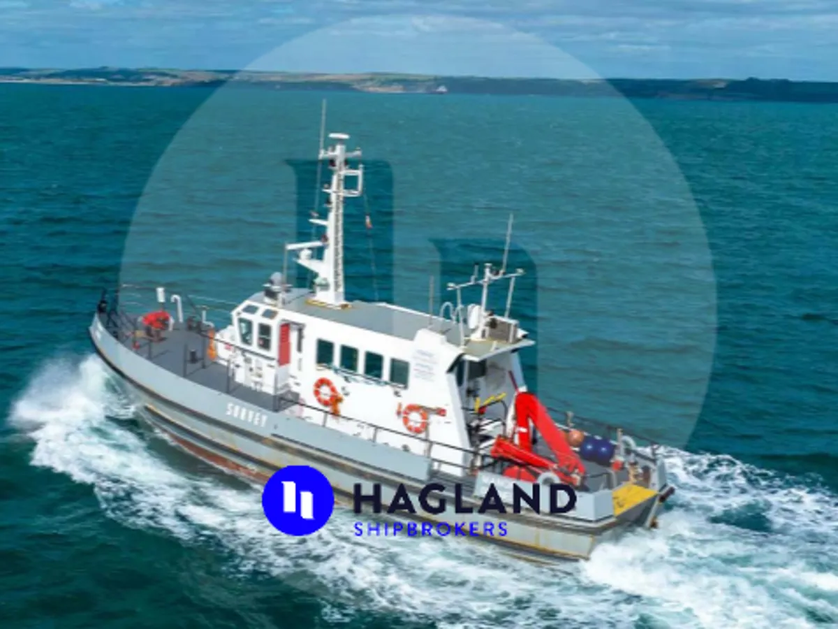 Kapal tinjauan untuk dijual