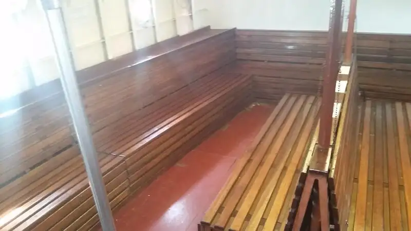 Kapal pelayaran untuk dijual