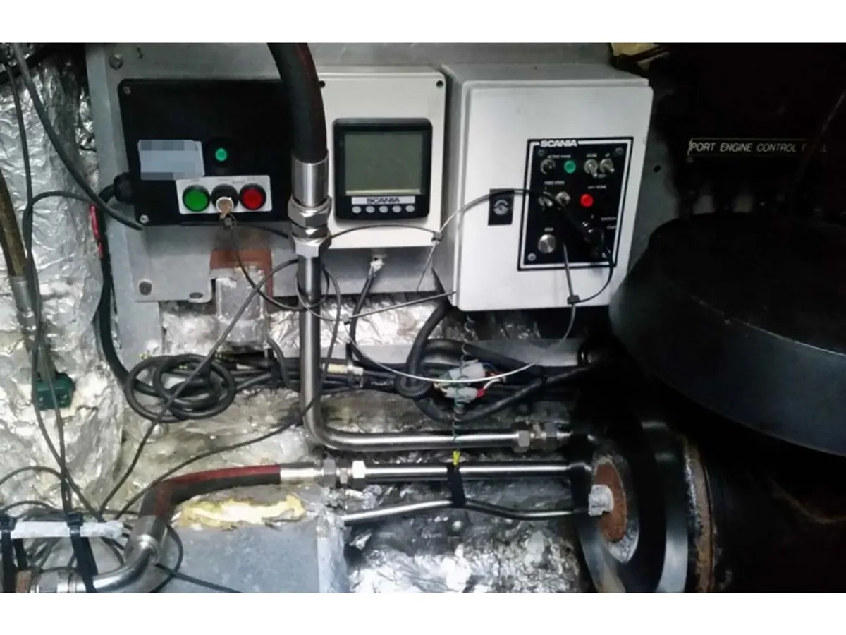 Kapal anak kapal untuk dijual