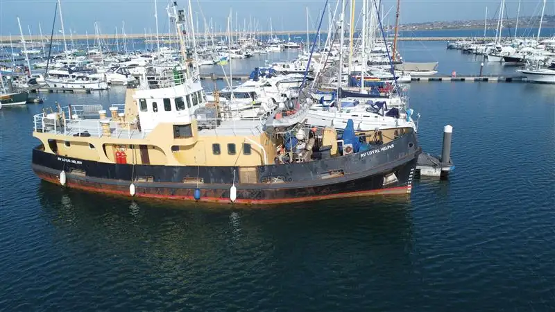 Kapal kerja untuk dijual
