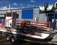 Kapal kerja untuk dijual