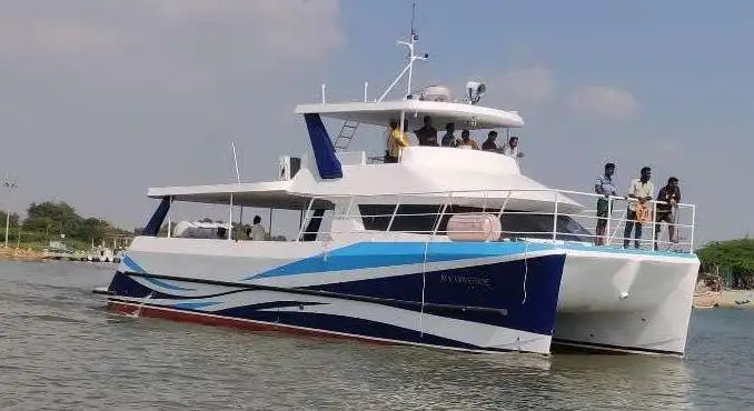 Kapal penumpang untuk dijual