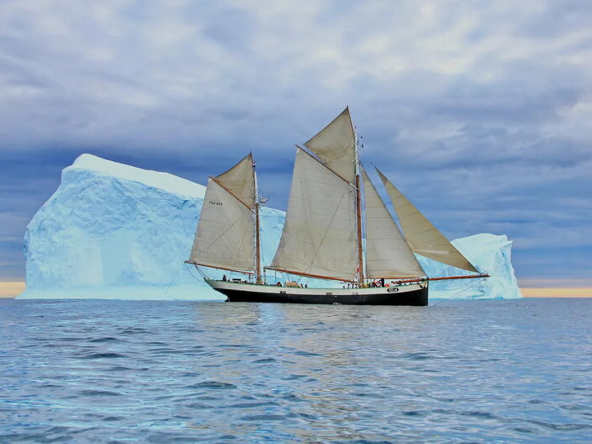 Yacht untuk dijual
