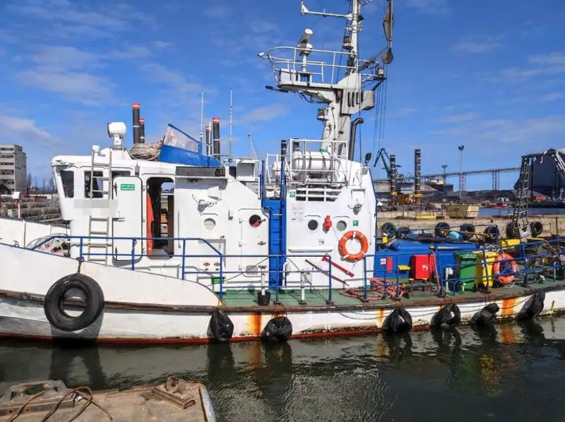 Kapal tunda untuk dijual
