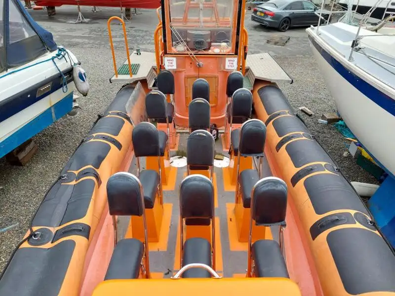 Kapal getah kaku untuk dijual