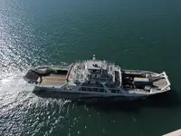 Kapal feri untuk jualan