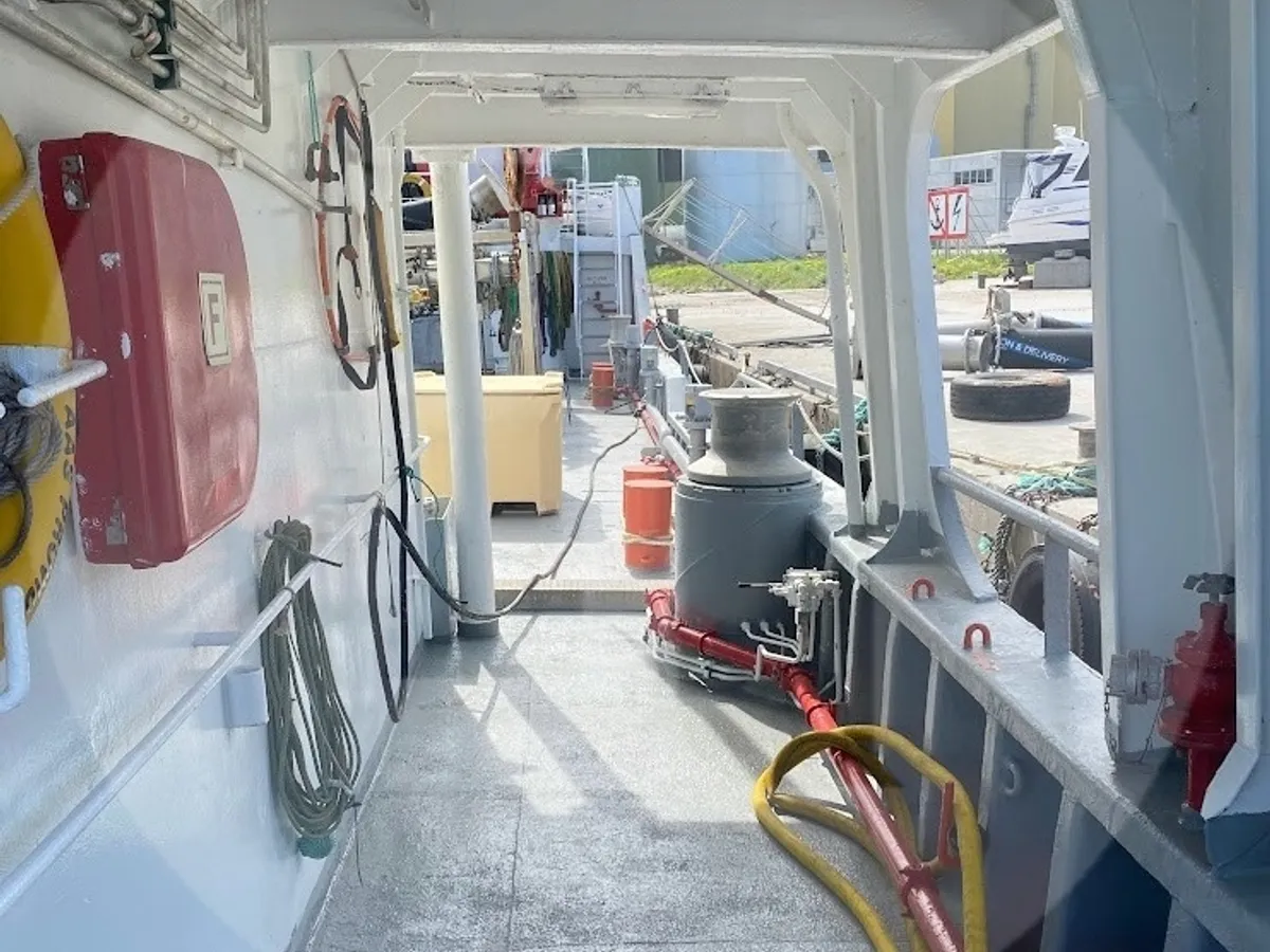 Kapal tinjauan untuk dijual