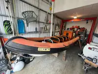 Kapal kerja untuk dijual
