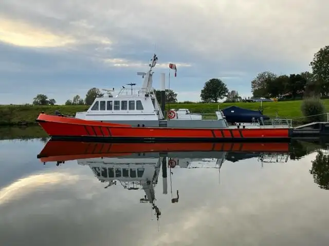 Kapal tinjauan untuk dijual