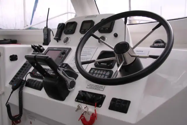 Kapal penyelamat untuk dijual