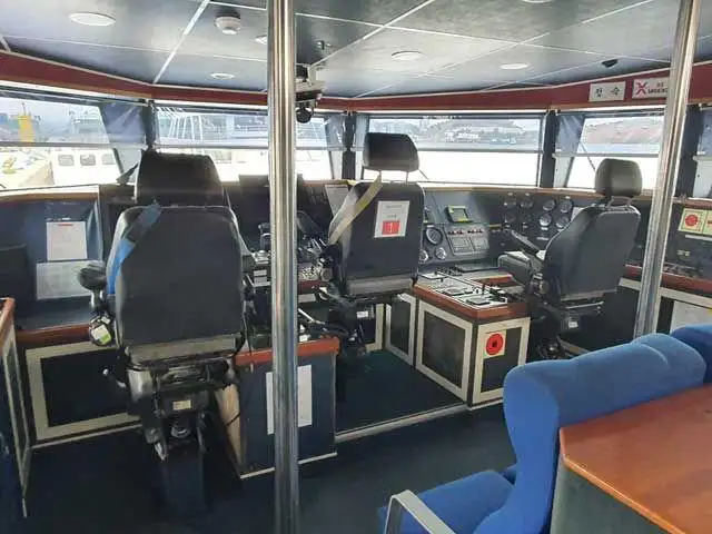 Kapal pelayaran untuk dijual