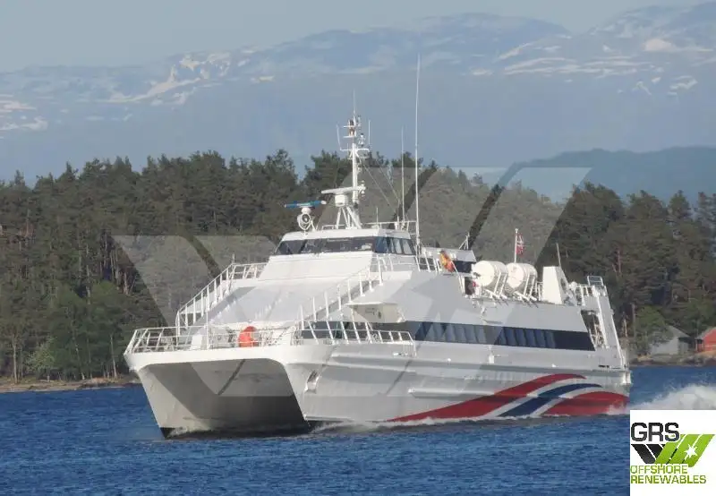 Kapal pelayaran untuk dijual