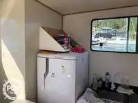 Kapal bekalan untuk dijual