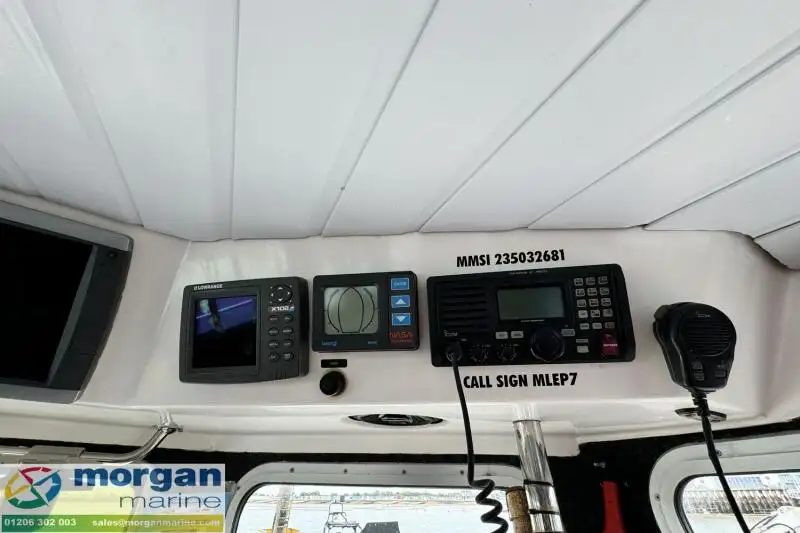 Kapal kerja untuk dijual