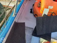 Kapal feri untuk dijual