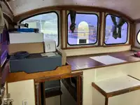 Kapal anak kapal untuk dijual