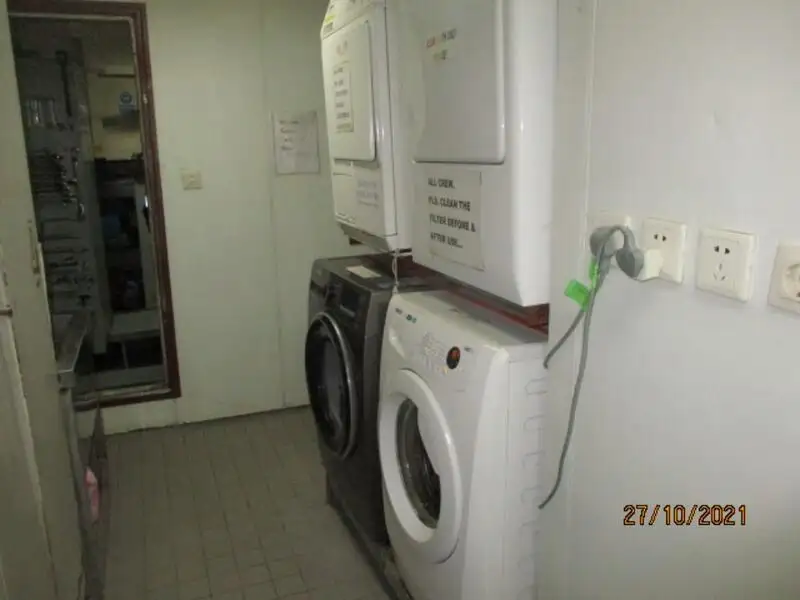 Kapal peti sejuk untuk dijual