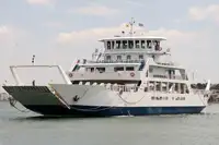 Kapal feri untuk jualan