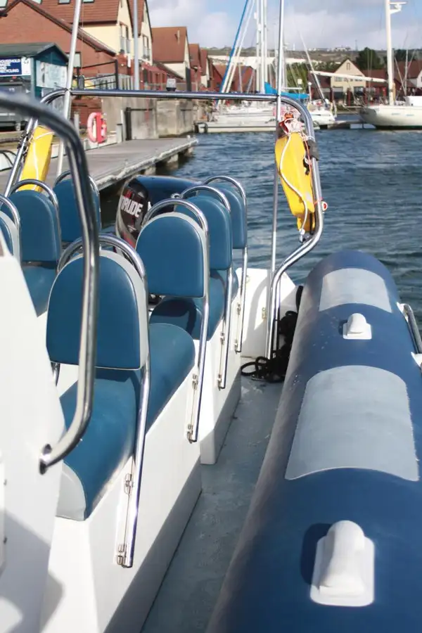 Kapal getah kaku untuk dijual