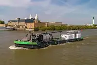 Oil/Chemical tanker untuk jualan