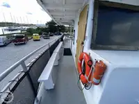 Kapal pelayaran untuk dijual