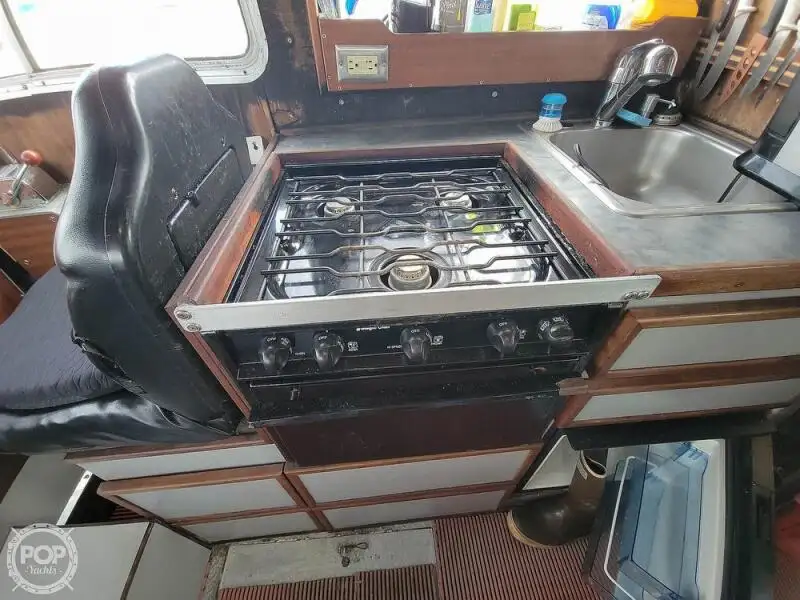 Kapal penyelamat untuk dijual