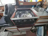 Kapal penyelamat untuk dijual