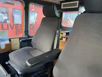 Kapal anak kapal untuk dijual