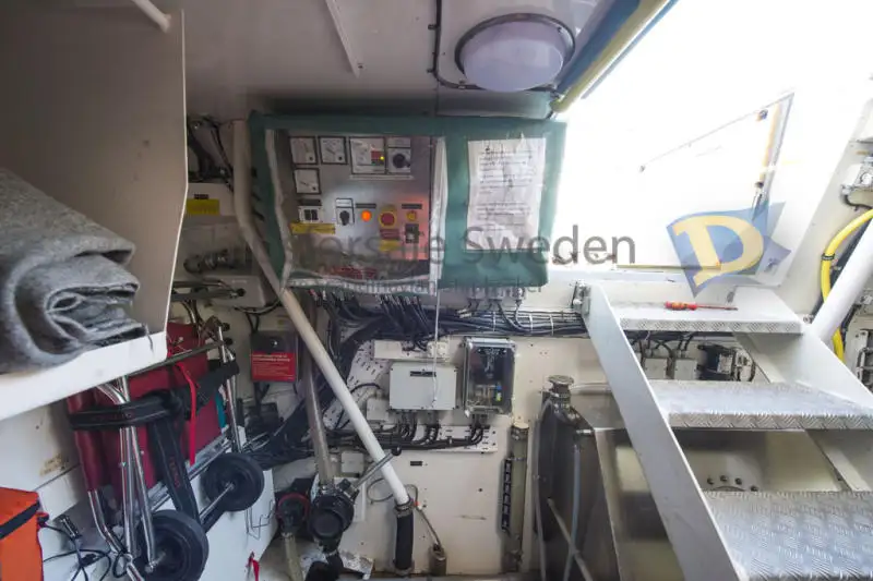 Kapal penyelamat untuk dijual
