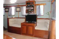Kapal pelayaran untuk dijual