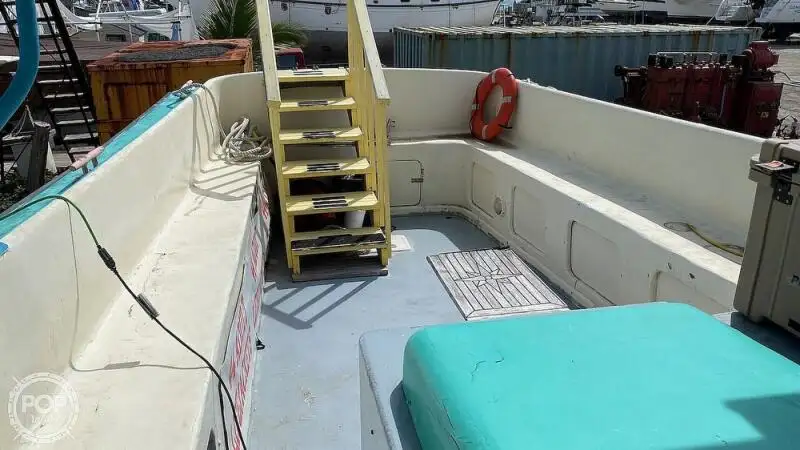 Kapal pelayaran untuk dijual