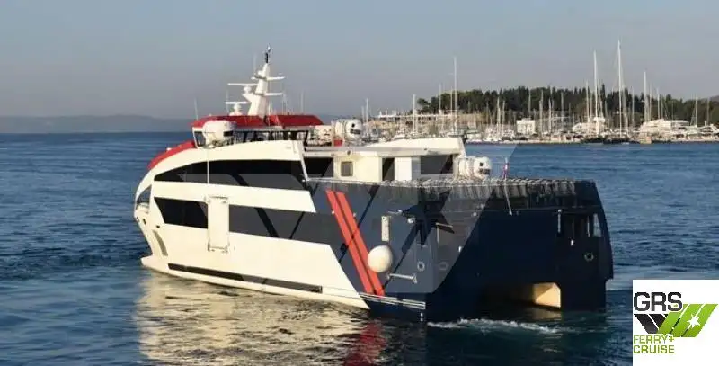 Kapal pelayaran untuk dijual
