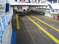 Kapal feri untuk jualan