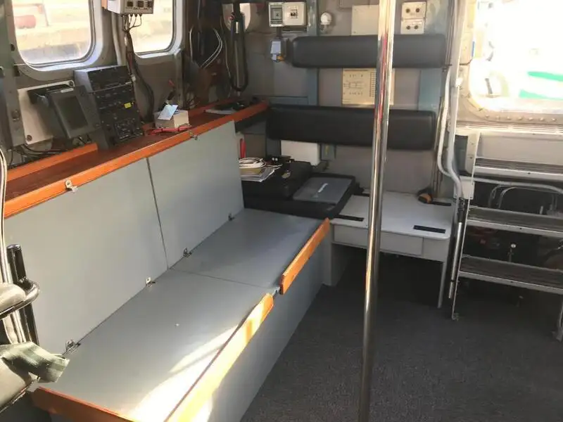 Kapal penyelamat untuk dijual