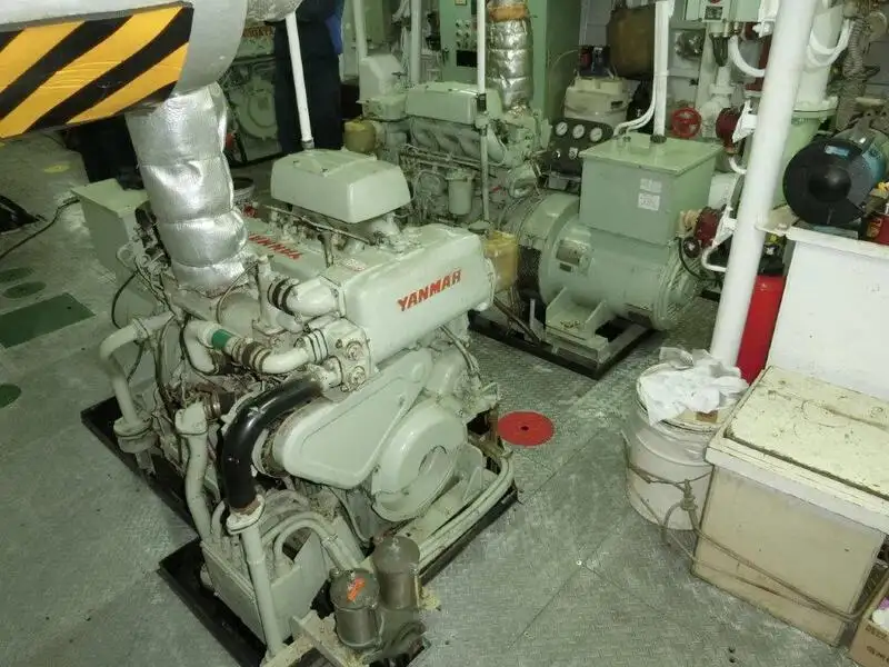 Kapal rondaan untuk dijual