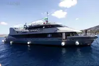 Kapal pelayaran untuk dijual