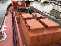 Tongkang untuk jualan