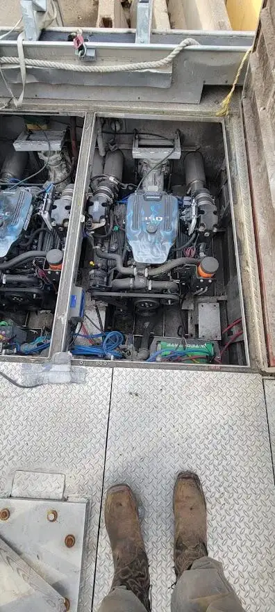 Kapal kerja untuk dijual