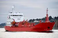 Oil/Chemical tanker untuk jualan