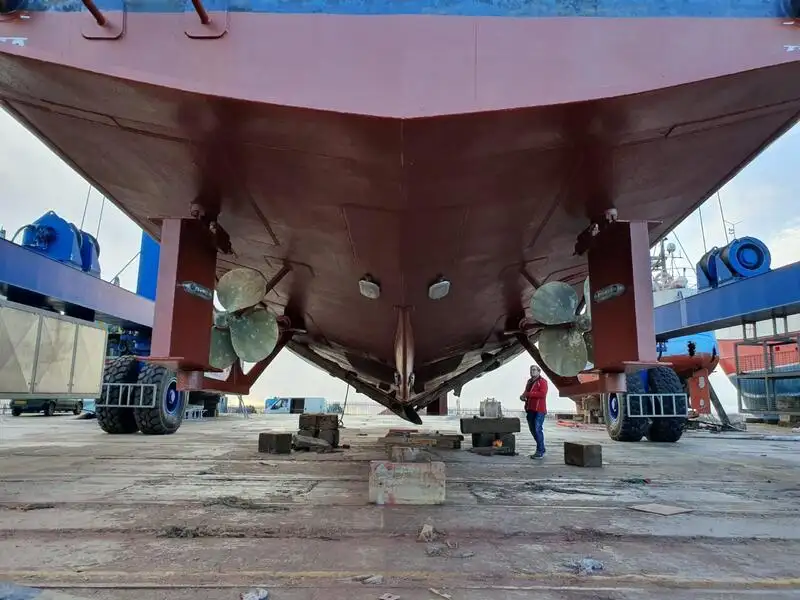 Kapal rondaan untuk dijual