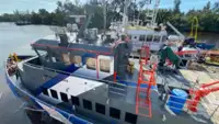 Kapal anak kapal untuk dijual