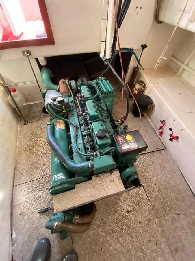 Kapal kerja untuk dijual