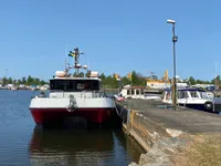Kapal tinjauan untuk dijual