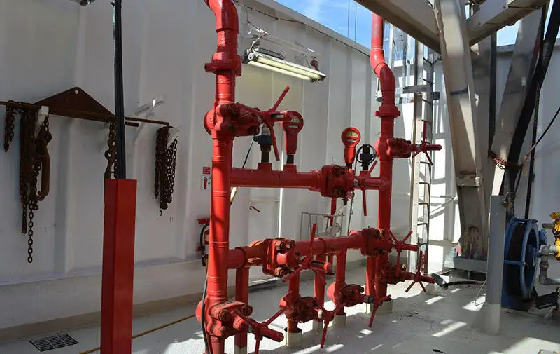 Kapal LNG untuk dijual