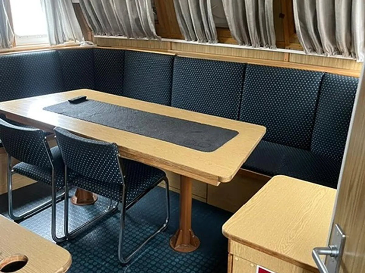 Kapal rondaan untuk dijual