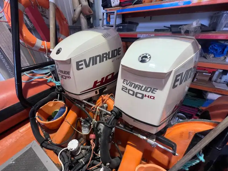 Kapal kerja untuk dijual