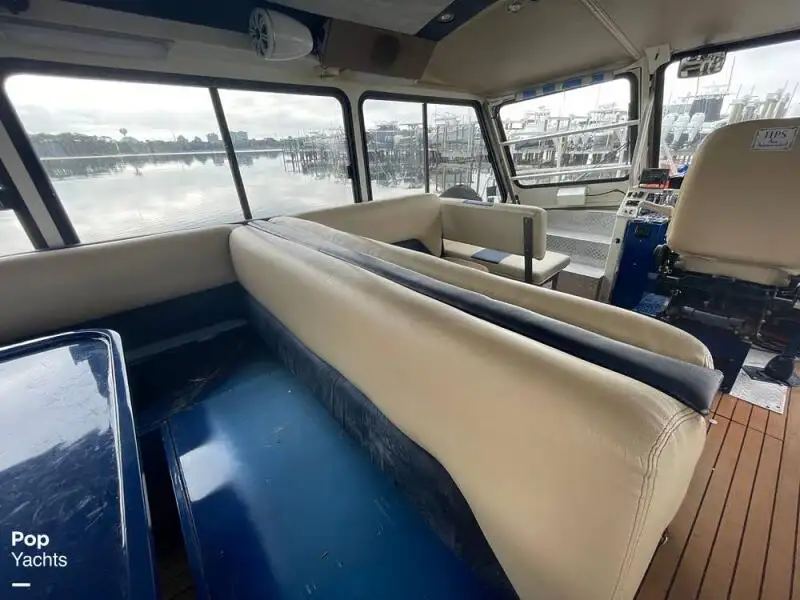 Kapal pelayaran untuk dijual