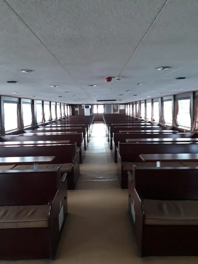 Kapal feri untuk dijual